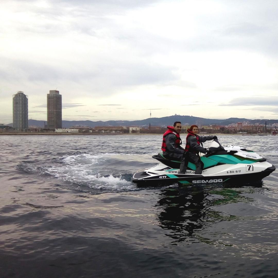 Alquiler de motos de agua con carnet en Barcelona