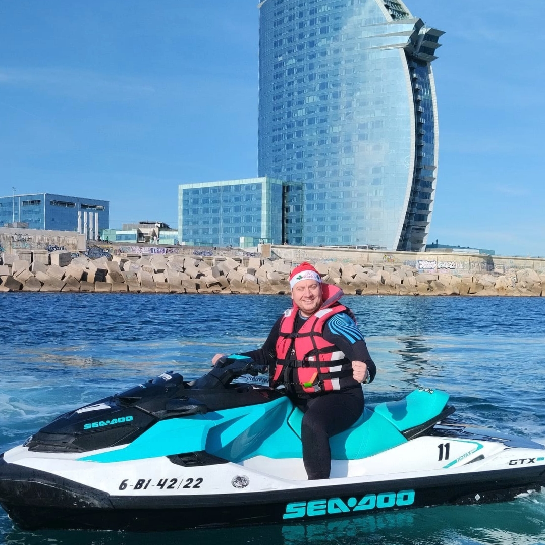 We we take you pictures with jet ski